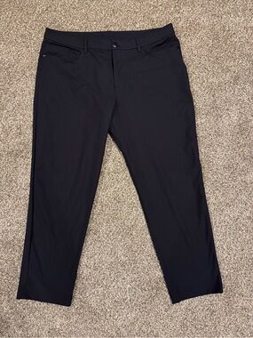 Lululemon Men’s Black Performance Pants – Size 40